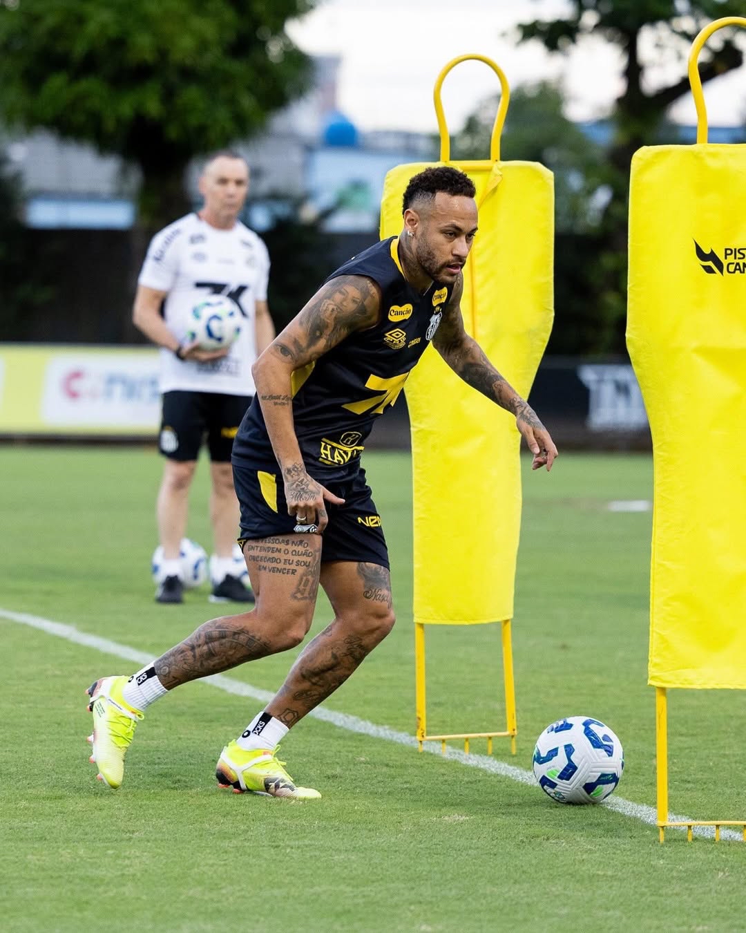 马德里竞技训练开放日，今夜刷新队史纪录引欢呼，荷甲在即，控场能力受关注 -爱游戏注册