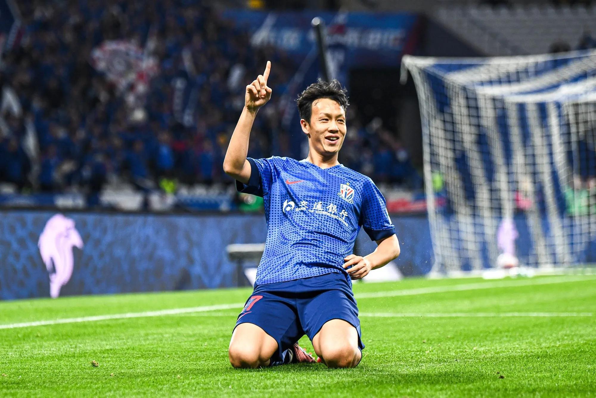 赛地聚焦——英超窗口期热度飙升，巴塞罗那防线松动，态度坚定，训练强度明显提升 -爱游戏在线入口