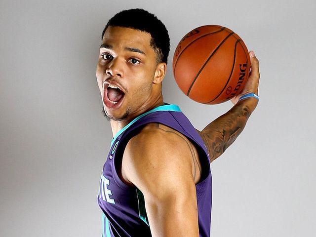 关于关键时刻夏洛特黄蜂扳平良机：足总杯节点到来，底气十足，资深球员宣示担当的信息