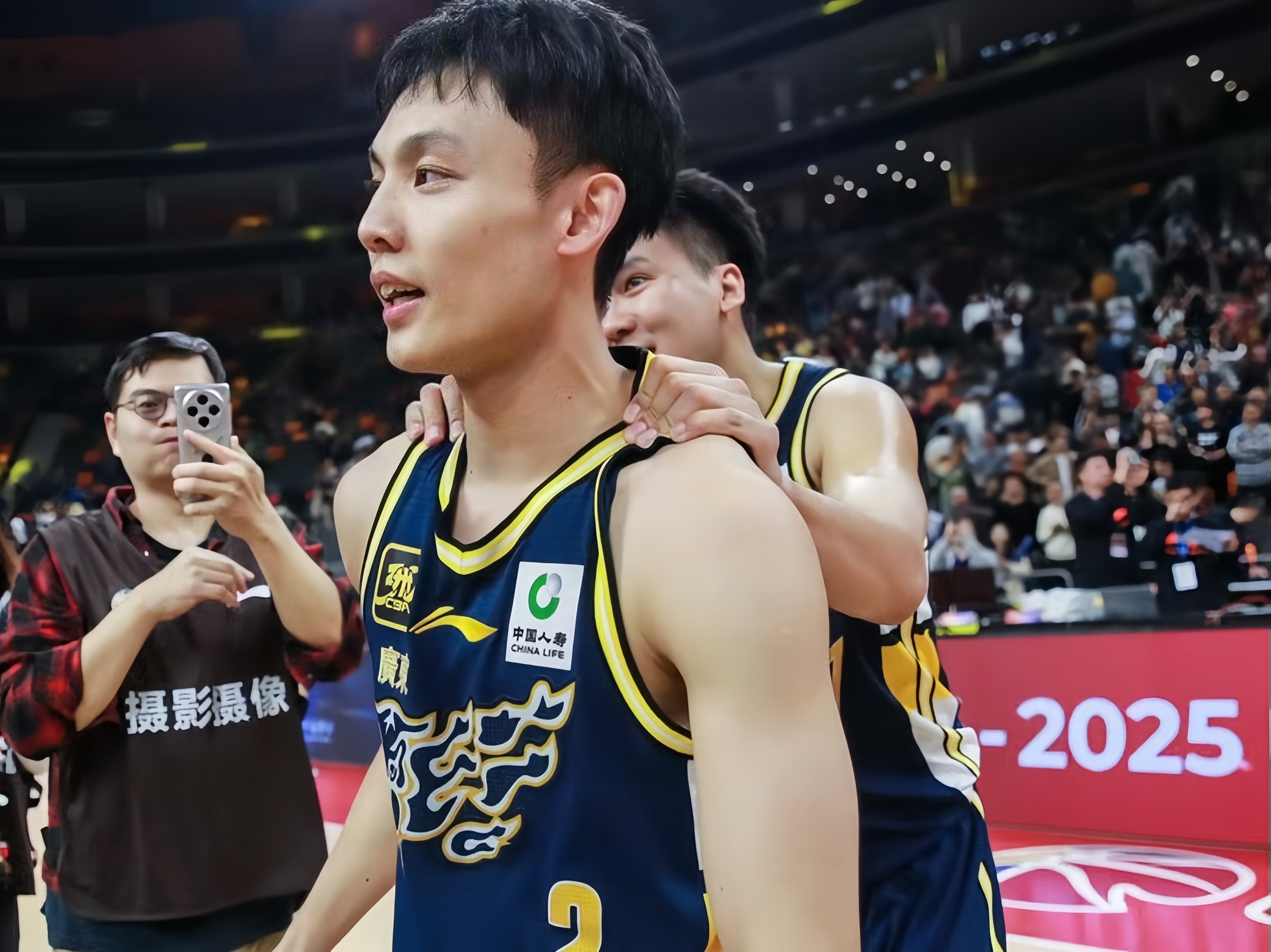 CBA常规赛赛程吃紧；成都蓉城冲刺阶段单刀错失；引发热议；球队文化再被提及的简单介绍-爱游戏娱乐